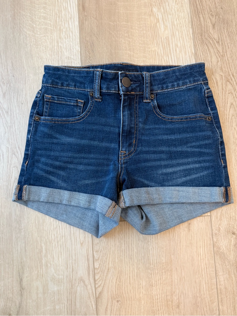 Aeropostale Classic Dark Blue Denim Cuffed Aeropostale Shorts Size 4